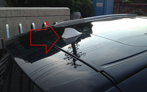 Black/White Car Antenna Shark Fin Antenna AM FM Radio Signal Aerial Adhesive Tape Base Super Functional Universal Car SUV Truck