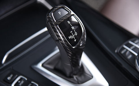 Carbon Fiber Pattern Gear Shift Knob Cover Trim for BMW F20 F21 F22 F23 F30 F32 F33 F34 F35 F36 F06 F12 F13 F25 F26 F15 F16 I8 X3 X4 X5 X6 Sports Style Car Accessories Interior Trim